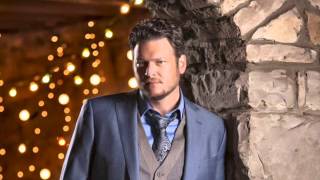 Ill Be Home for Christmas  Blake Shelton [upl. by Zamir701]